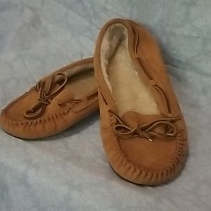 Minnetonka leather suede moccasins fur lining